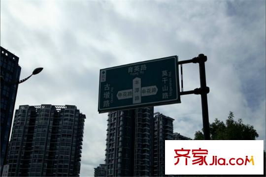 融信藍(lán)孔雀周邊道路
