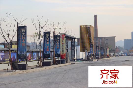 融信藍(lán)孔雀施工現(xiàn)場2014.11