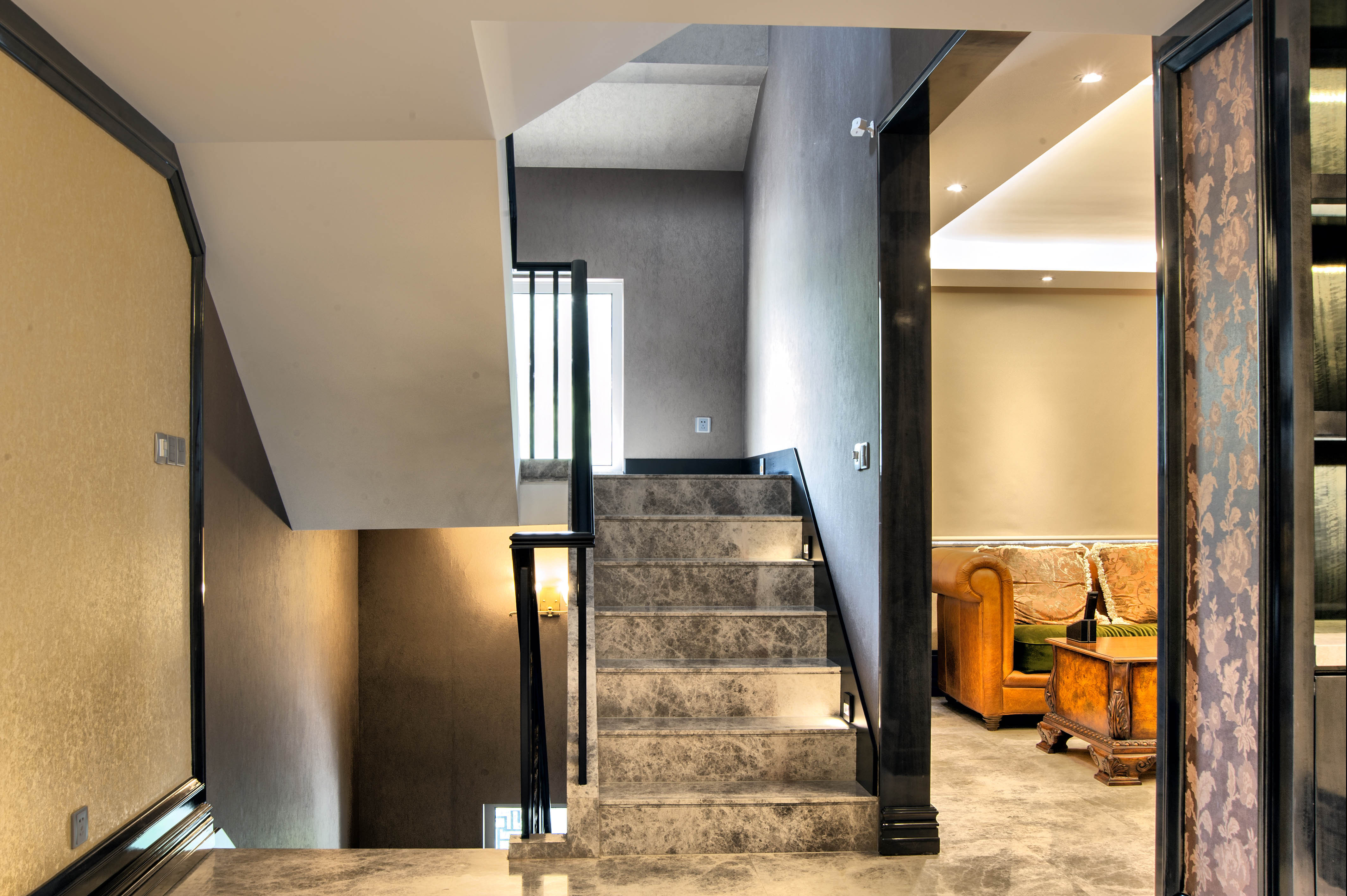 混搭风格,豪华型装修,140平米以上装修,别墅装修,客厅,楼梯,灰色