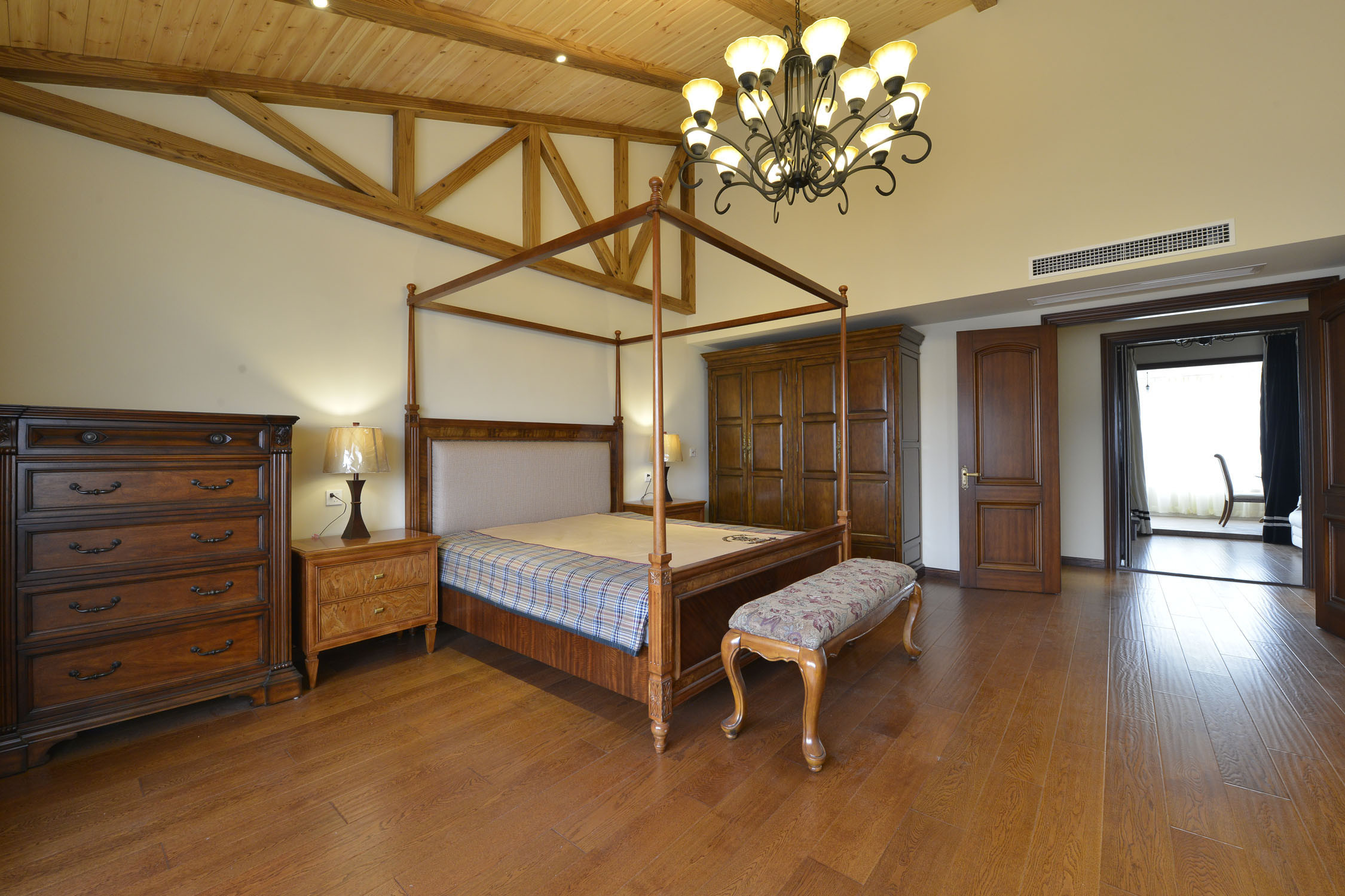 美式风格,复式装修,140平米以上装修,20万以上装修,卧室,床,地板,原木色