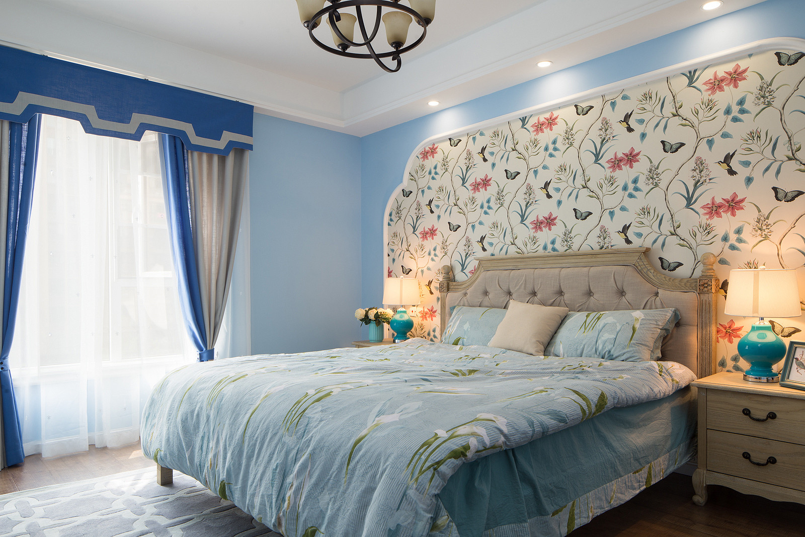 美式风格,15-20万装修,110平米装修,三居室装修,卧室,卧室背景墙,床上用品,蓝色