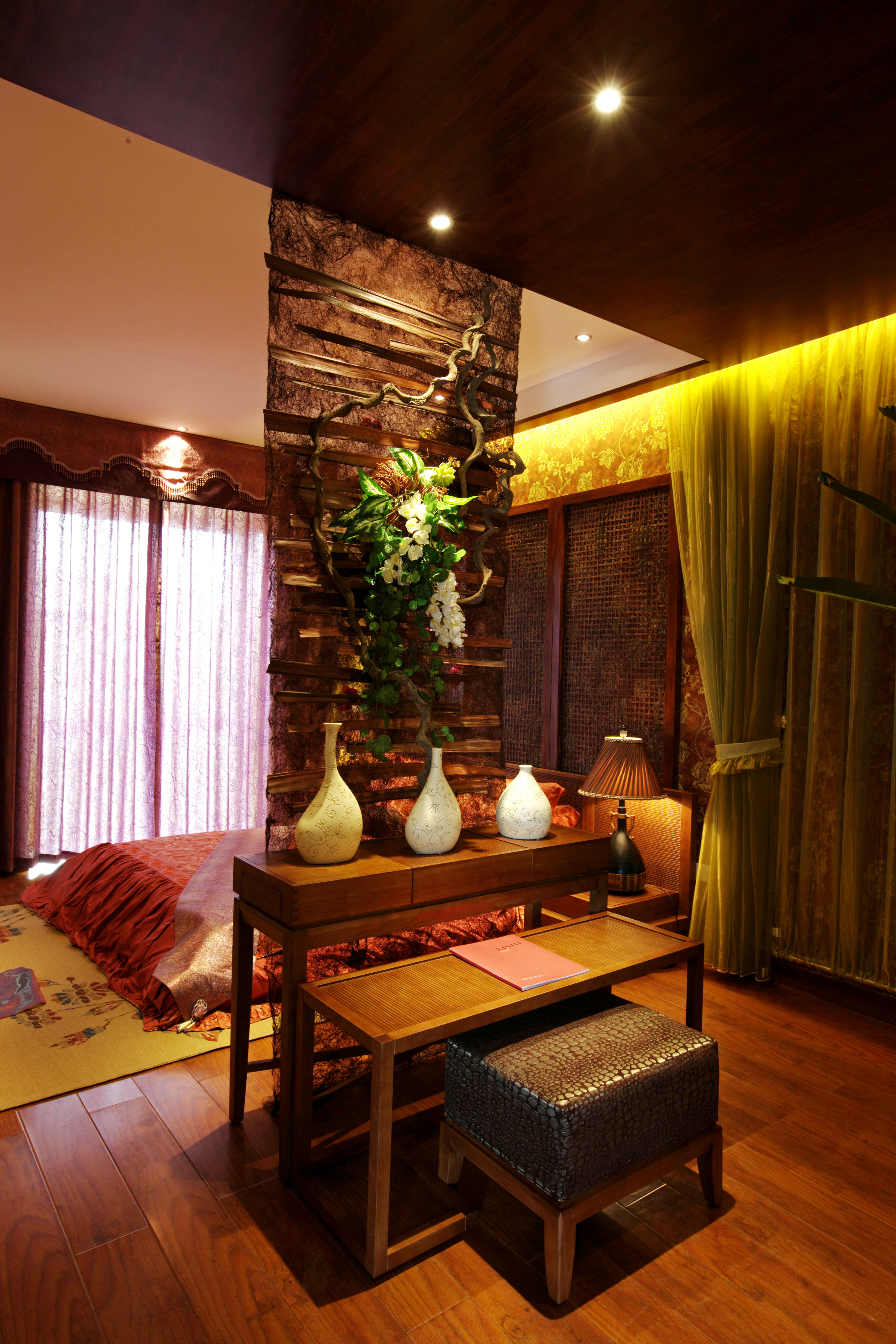 东南亚风格,二居室装修,15-20万装修,100平米装修,卧室,隔断,暖色调