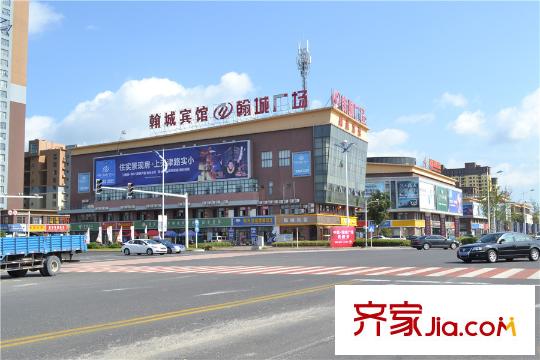 金色羅馬花苑向南約1000米翰城賓館