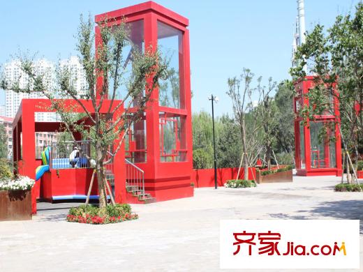 和美家苑北川河畔步行街兒童游樂(lè)場(chǎng)