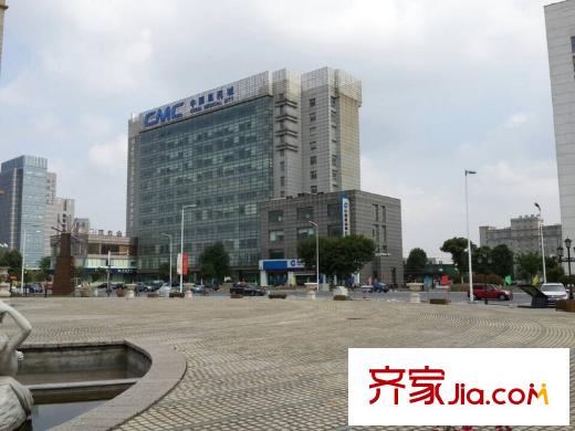 東方小鎮(zhèn)周邊配套醫(yī)藥城大樓