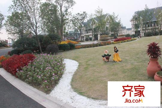 東方小鎮(zhèn)小區(qū)（2015-9-16）