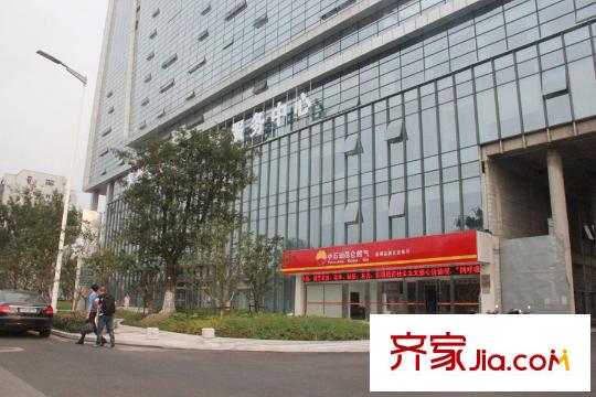 東方小鎮(zhèn)周邊配套服務(wù)中心