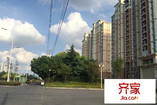 宏盛鳳城麗都小區(qū)(2015-9-8)