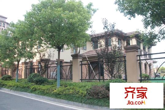 中遠依云灣小區(qū)（2015-9-9）