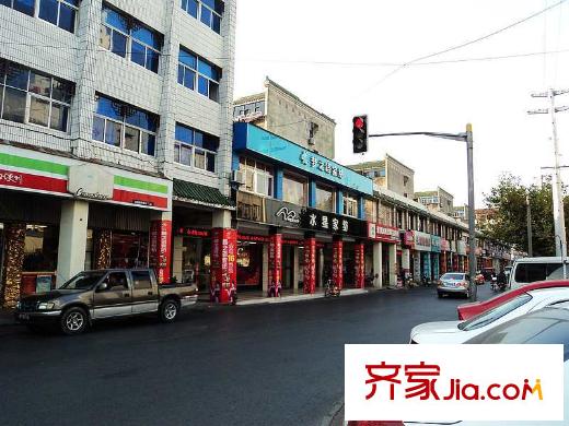 中遠(yuǎn)首鉆向南5米的商業(yè)小街