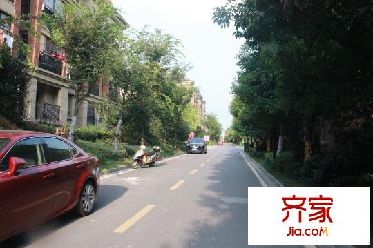 中遠(yuǎn)依云灣小區(qū)（2015-9-9）