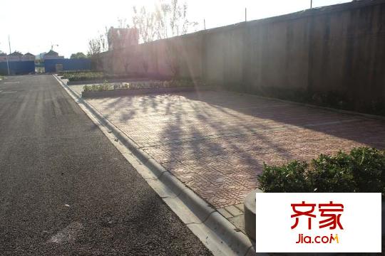 久源尚郡一期小區(qū)停車位2015-9-22