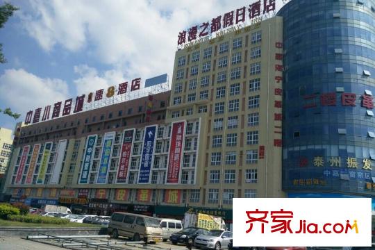 星威園周邊配套中嘉小商品城