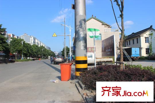 南洋雅苑周邊公交站臺