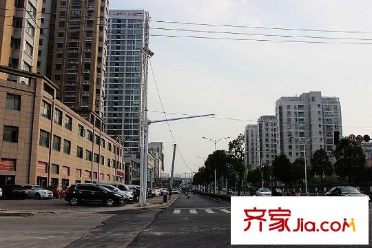 金通翡翠城周邊