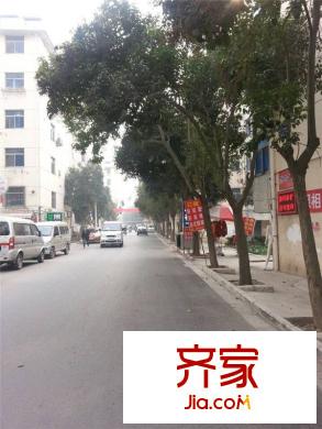 東進(jìn)小區(qū)外景圖 