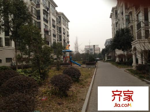 東潤(rùn)第一城外景圖 