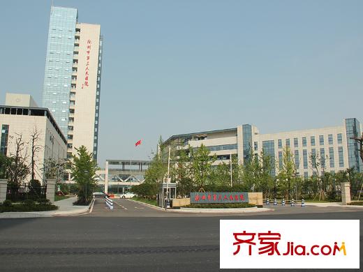 東郡紅樹(shù)灣項(xiàng)目東側(cè)的湖州第三人民醫(yī)院