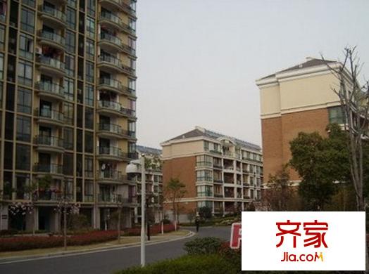 江南春城外景圖4