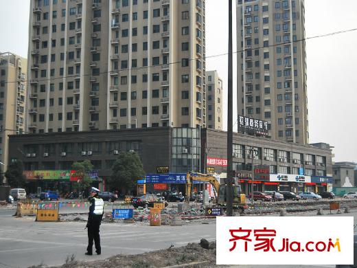嘉城南都苑附近商業(yè)街