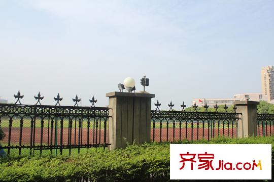 海派秀城周邊配套嘉高實(shí)驗(yàn)中學(xué)