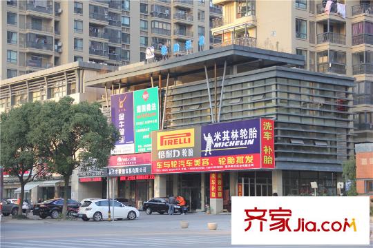 旭輝?朗香郡汽修店