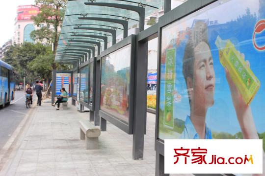隆生?東湖9區(qū)項(xiàng)目門口公交站