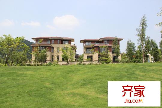 中航?維拉莊園三期別墅實(shí)景（2015-9-9）