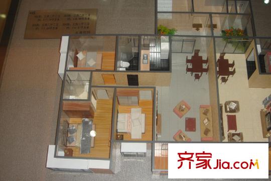 龍富花園戶型圖4棟三房戶型圖 3室2廳2衛(wèi)1廚