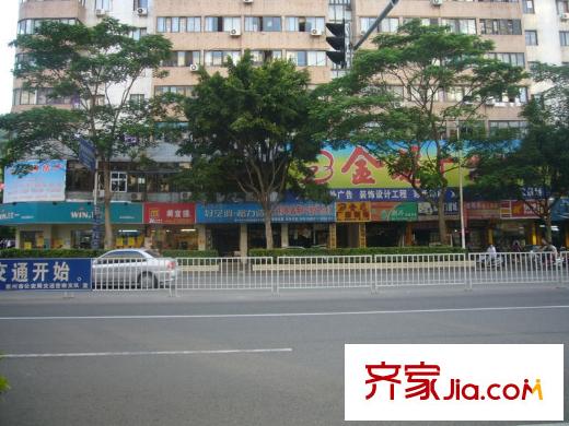 南湖明珠旁邊的麥地路