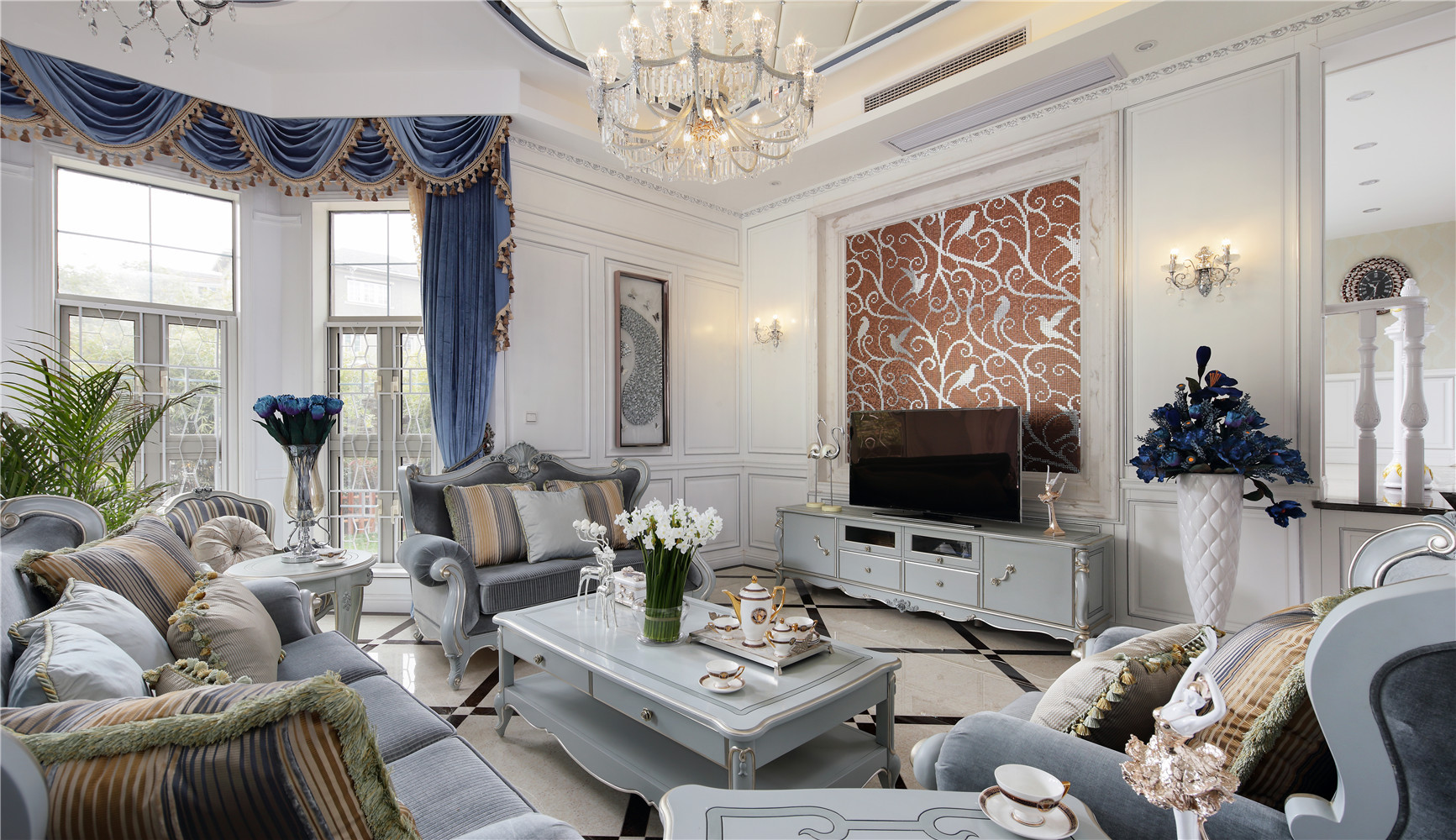 别墅装修,豪华型装修,140平米以上装修,客厅,电视柜,法式风格,沙发,窗帘,蓝色