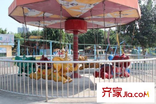 水岸香洲南側(cè)10分鐘游樂廣場