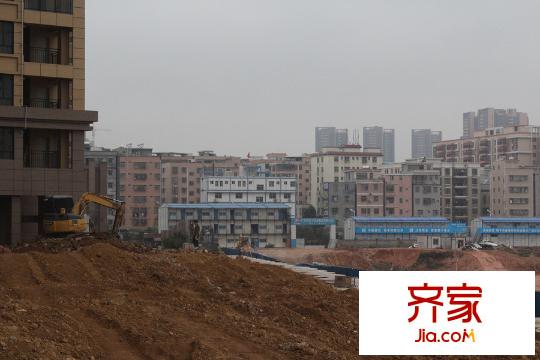 T STAR時尚假日廣場