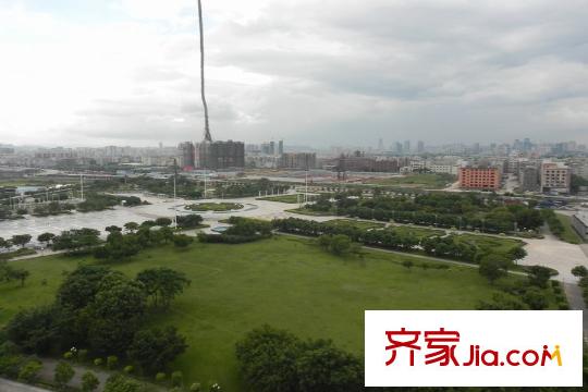 陽光新苑周邊的湖濱公園