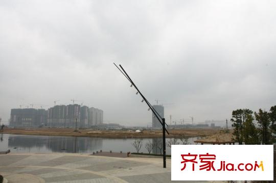 御水豪庭對面金山湖公園小廣場