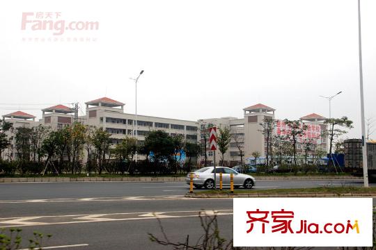 德威摩卡小鎮(zhèn)周邊光明學(xué)校20150303
