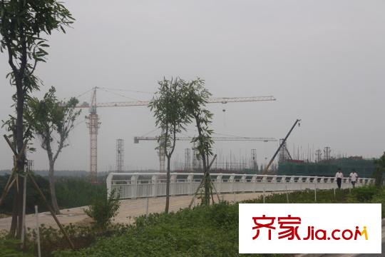 中信凱旋城別墅周邊環(huán)境實(shí)景20101019