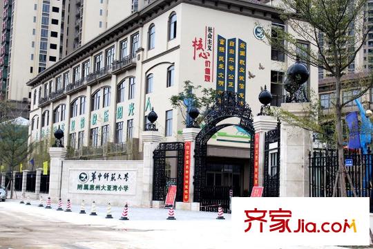 錦繡壹號周邊龍海三路華師大附屬小學(xué)