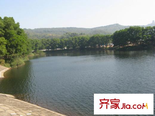 潤園別墅配套圖周邊的紅花湖景區(qū)