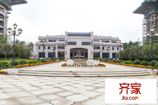 華興?金盛麗景小區(qū)營銷中心前廣場（2015.03.11）