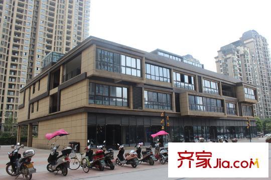 新里?盧浮公館周邊商業(yè)街