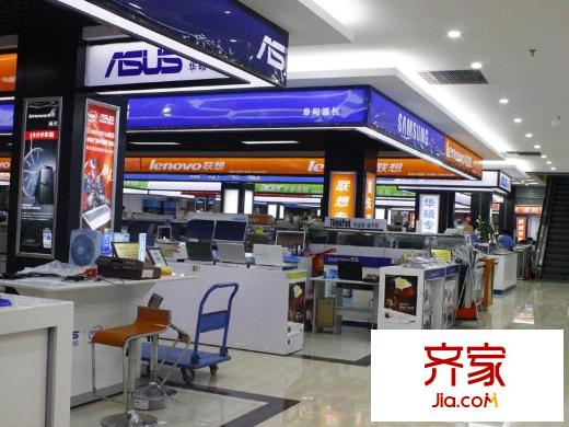 東方數(shù)碼廣場營業(yè)中的