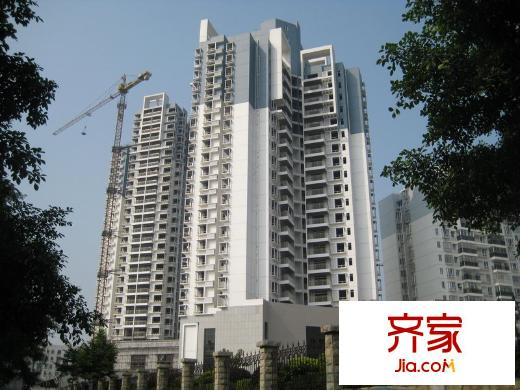 金盛廣場(chǎng)2#樓實(shí)景2011.5.28