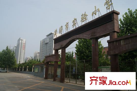 中達(dá)?尚城實(shí)驗(yàn)小學(xué)