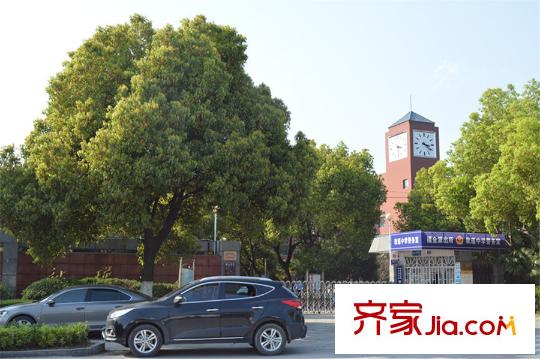 御品世家鑒湖中學
