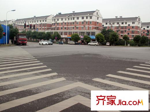 錦麟瓜渚御景園十字路口
