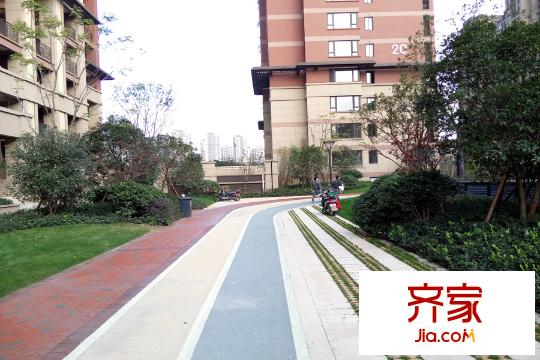 金地自在城小區(qū)道路