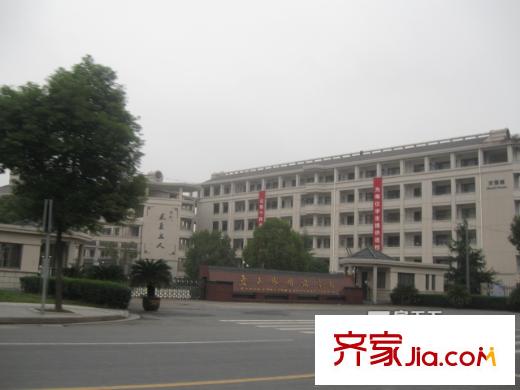 日月明園魯迅外國語學(xué)校