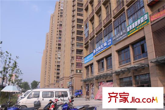 西南歡樂(lè)城周邊商鋪