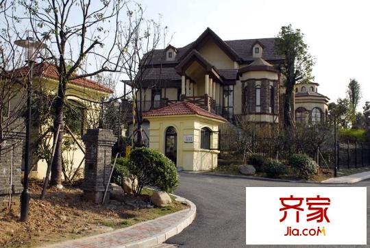 黃山納尼亞小鎮(zhèn)別墅實(shí)景（2012-11-27）
